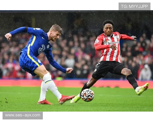 费耶逼抢战术揭秘：如何通过高压防守压制对手进攻